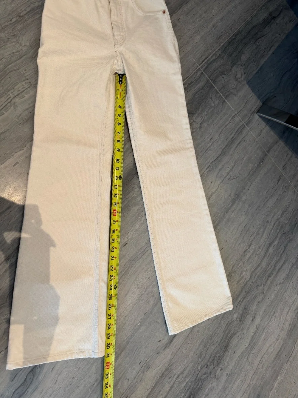 Saint Lauren Current Season Size 24 Jeans Cream